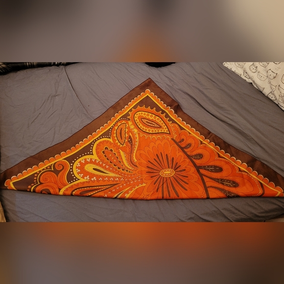 ☆host pick☆ Vintage 70's brown, orange and yellow 100% silky polyester scarf - Picture 2 of 5